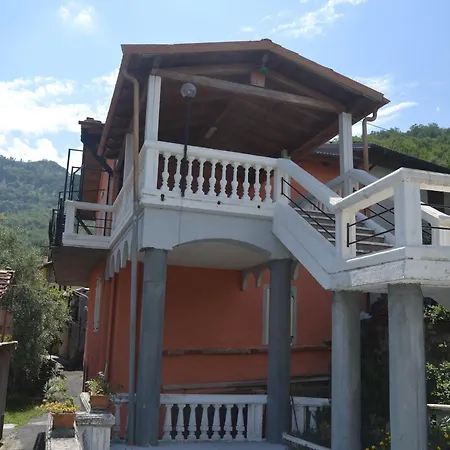 Holiday home Cosy In With Terrace And Barbecue